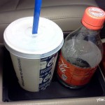 toyota highlander cupholder with drinks
